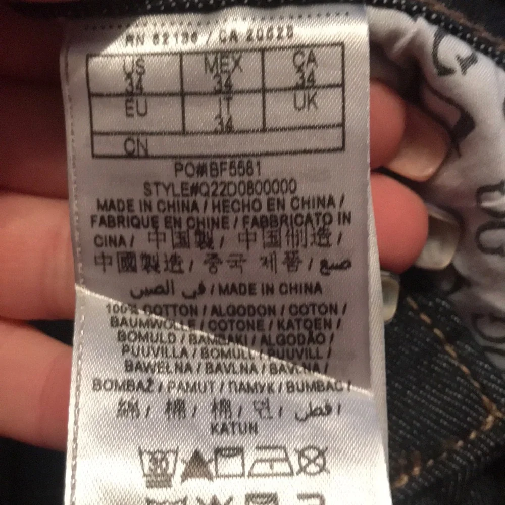 Guess denim mini skirt size 34.